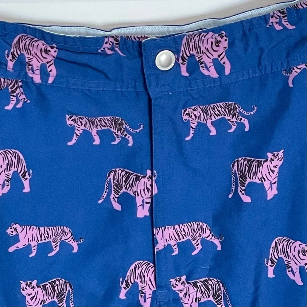 BONOBOS Banzai 7-inch Swim Trunks In Le Tigre Print Blue Pink - 35434